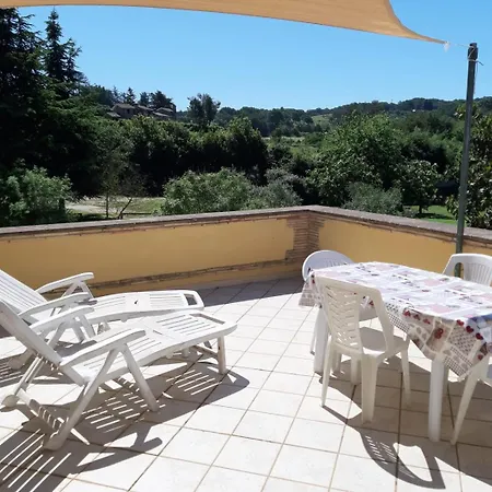 Osteria Del Cavaliere E Maneggio Lägenhet *