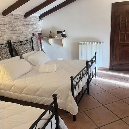 Lägenhet Osteria Del Cavaliere E Maneggio