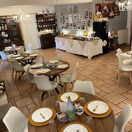 Osteria Del Cavaliere E Maneggio Apartment