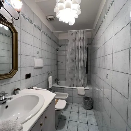 Osteria Del Cavaliere E Maneggio Apartmán *
