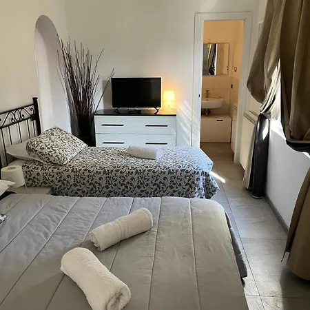 Osteria Del Cavaliere E Maneggio Lägenhet