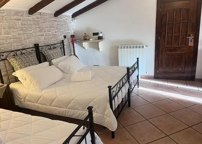 Апартаменты Osteria Del Cavaliere B&B E Maneggio