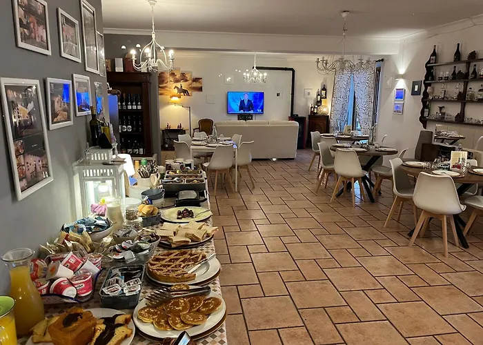 Апартаменты Osteria Del Cavaliere B&B E Maneggio Сакрофано